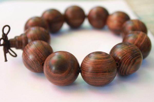 松樹明子手串市場價格多少錢一串 松樹明子手串怎么盤