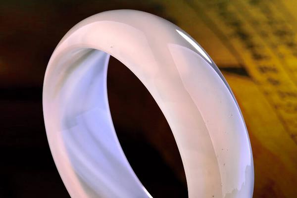 玉髓手鐲什么顏色好 玉髓產地是哪里