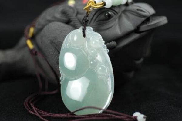 玉髓和玉的區別是什么 玉髓和玉哪個值錢