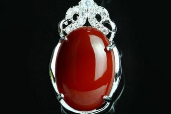 玉髓和玉的區別是什么 玉髓和玉哪個值錢