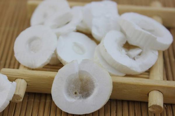 通草豬蹄湯的做法 通草鯽魚湯多久下奶