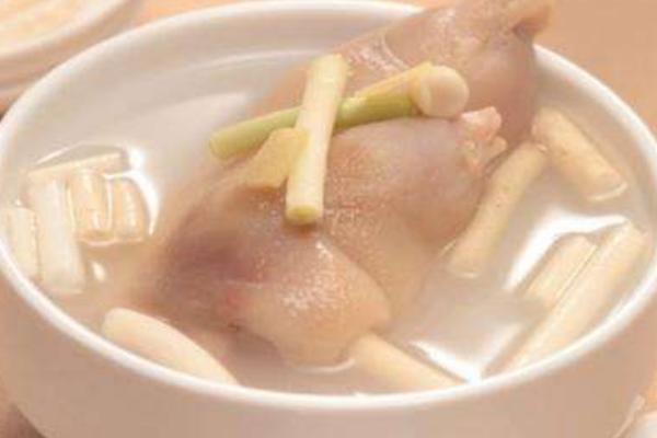 通草豬蹄湯的做法 通草鯽魚湯多久下奶