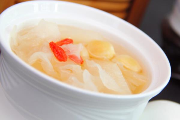 銀耳湯怎么熬 喝銀耳湯會胖嗎