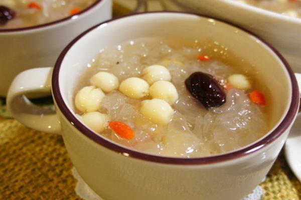 雪耳的功效與作用及禁忌 雪耳可以隔夜吃嗎