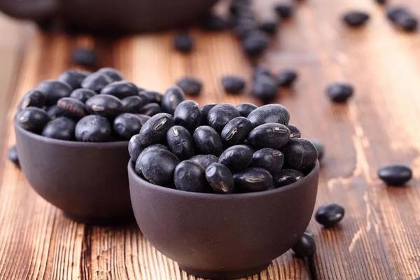 黑豆里面是什么顏色 黑豆有轉基因的嗎