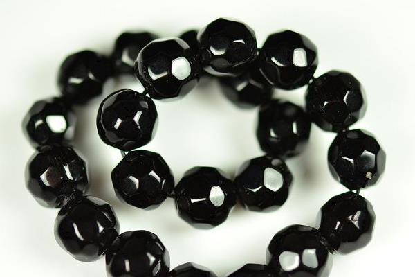 黑水晶手鏈?zhǔn)袌?chǎng)價(jià)格多少錢一串 黑水晶產(chǎn)地在哪里