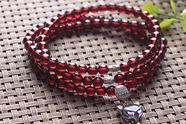 石榴石五行屬什么 帶石榴石手串有什么說法嗎