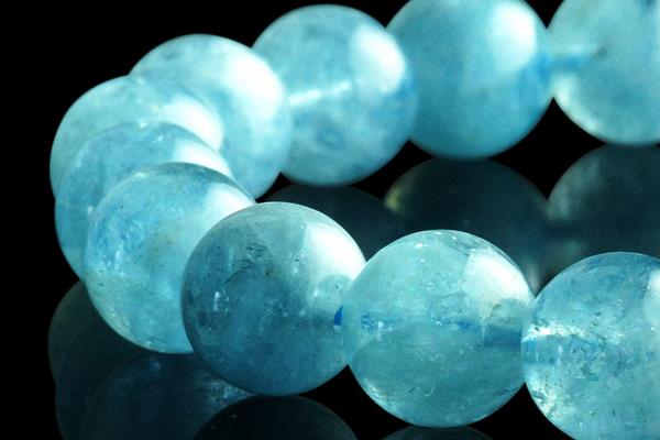 天然水晶市場價格多少錢一克 天然水晶和人造水晶的區(qū)別是什么