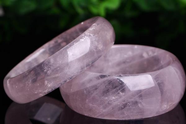 天然水晶市場價格多少錢一克 天然水晶和人造水晶的區(qū)別是什么