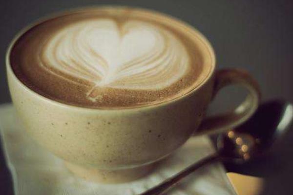 什么是拿鐵咖啡 拿鐵咖啡用什么牛奶搭配