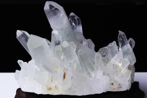 天然水晶眼鏡怎么鑒別 天然水晶怎么鑒別真假