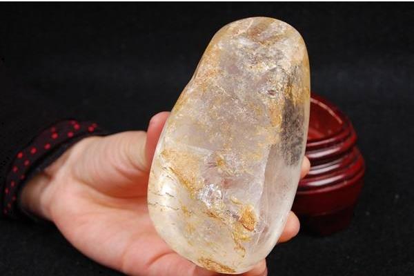 天然水晶眼鏡怎么鑒別 天然水晶怎么鑒別真假