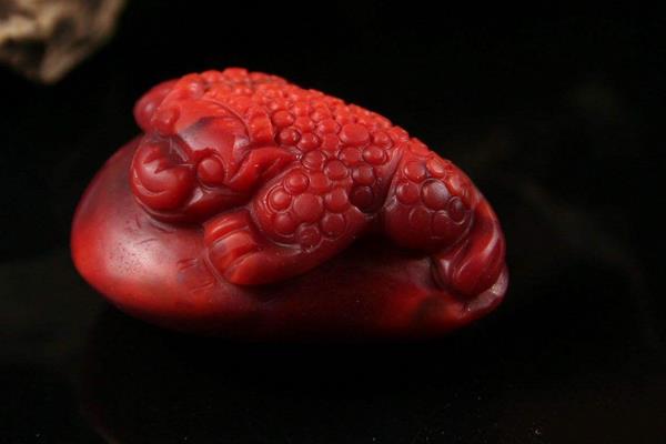 南紅瑪瑙市場(chǎng)價(jià)格多少一克 南紅瑪瑙產(chǎn)地在哪里