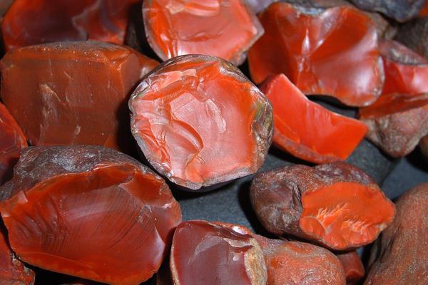 南紅瑪瑙市場(chǎng)價(jià)格多少一克 南紅瑪瑙產(chǎn)地在哪里