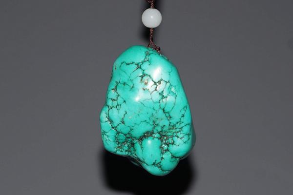 綠松石市場(chǎng)價(jià)格多少錢一克 綠松石為什么那么貴