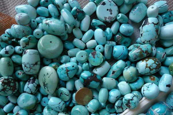 綠松石市場(chǎng)價(jià)格多少錢一克 綠松石為什么那么貴