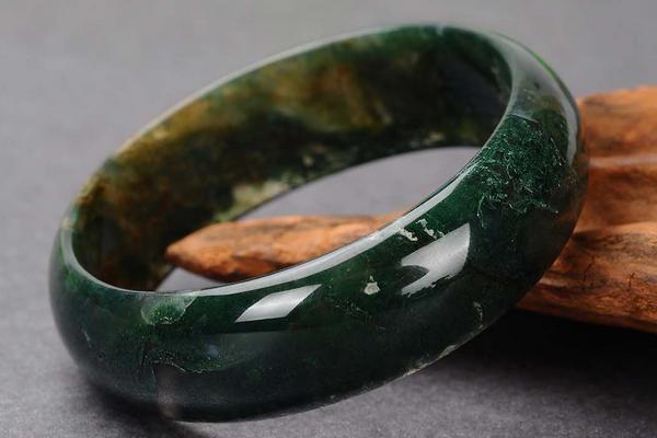 水草瑪瑙的功效與作用 水草瑪瑙為什么要泡水