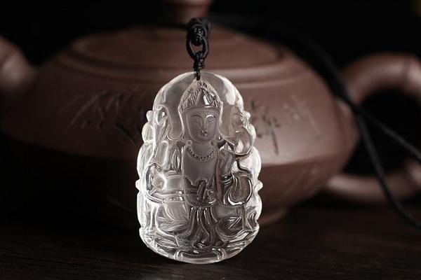 白水晶和紫水晶哪個好 什么顏色的水晶最貴