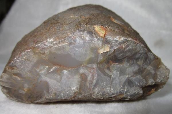 灰瑪瑙的功效與作用 灰瑪瑙產(chǎn)地在哪里