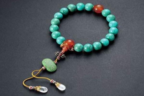 綠松石什么顏色最好 綠松石如何盤