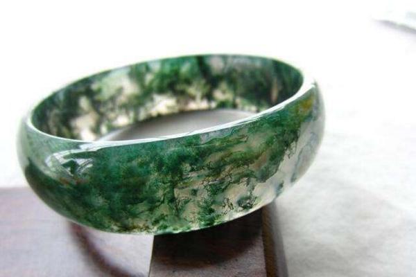 水草瑪瑙值錢嗎 水草瑪瑙什么顏色最好