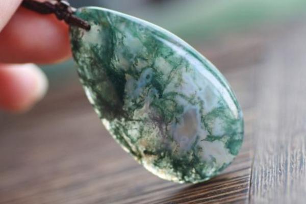 水草瑪瑙值錢嗎 水草瑪瑙什么顏色最好