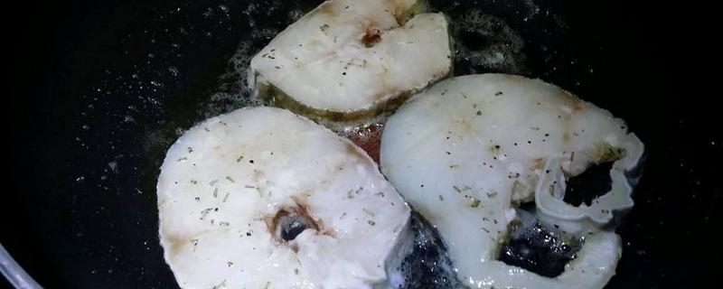 油魚(yú)和鱈魚(yú)哪個(gè)好 油魚(yú)和鱈魚(yú)的區(qū)別是什么