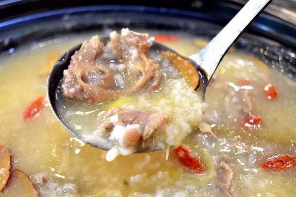 鴿子不能和什么水果一起吃？不能和什么食物吃？