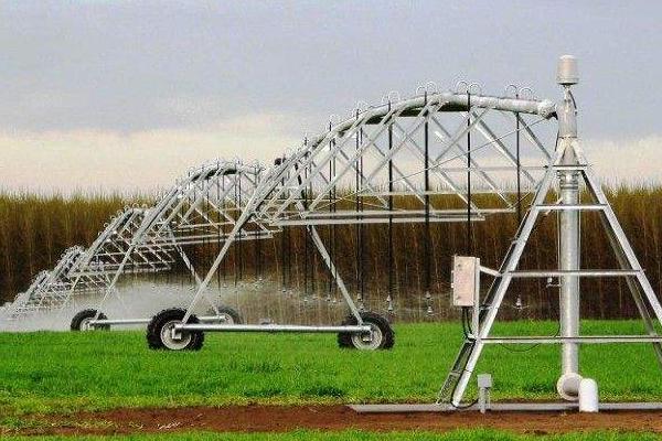 40畝做噴灌要多少成本？噴灌設(shè)備多少錢一畝？