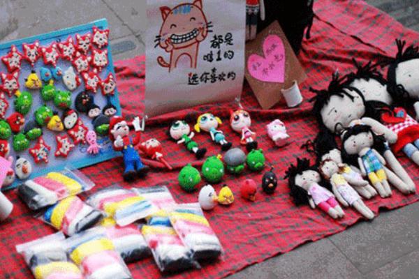 擺地攤放什么音樂吸引客戶,口號怎么喊